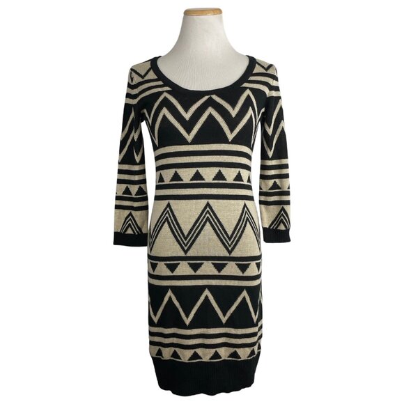 LIV Sweater Dress Size Small Tan Black Geometric Abstract Print Straight Cut - Picture 1 of 5